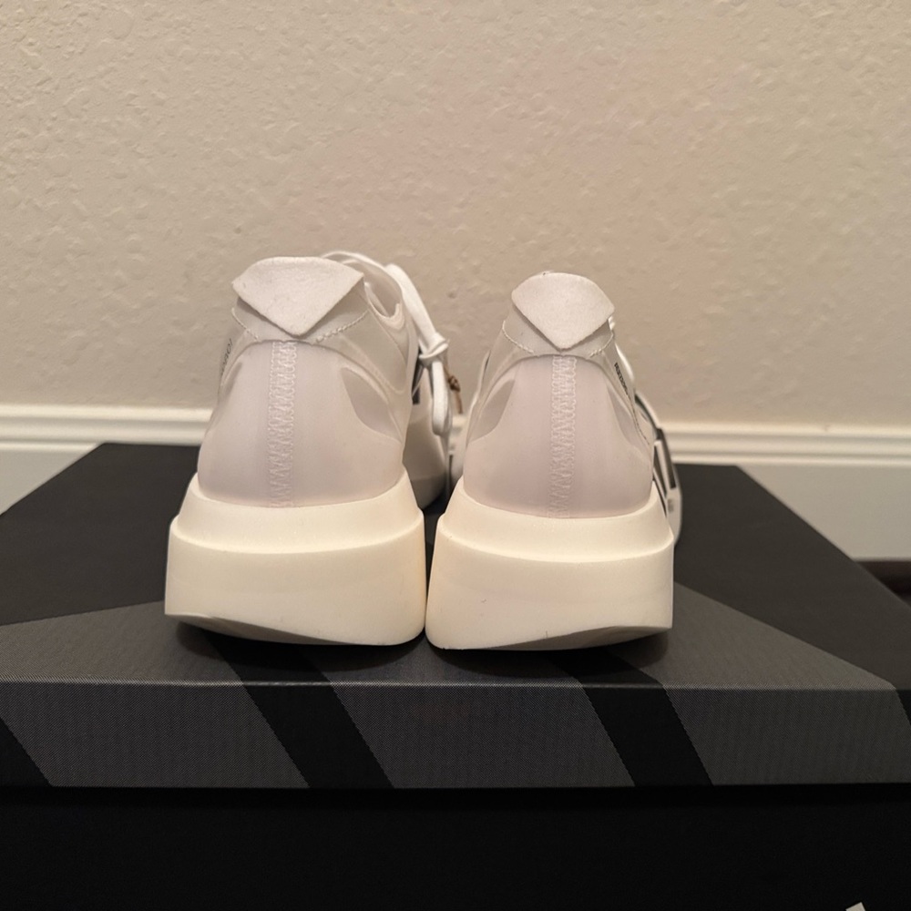Adidas Adizero Adios Pro Evo 1 Featherweight Super Shoe - Picture 3 of 8